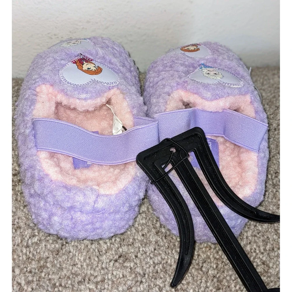 Disney Frozen Slippers Anna‎ Elsa Plush Purple Kids Size 7/8 NWT